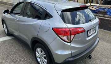 2018 Honda hrv vti automatic easy finance 3.jpg